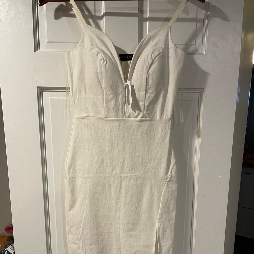 Low V Midi dress with Slit brand new
